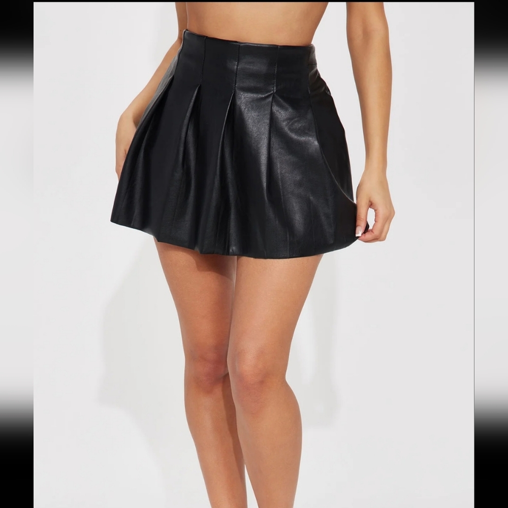 Fashion Nova Faux Leather pleated skort
